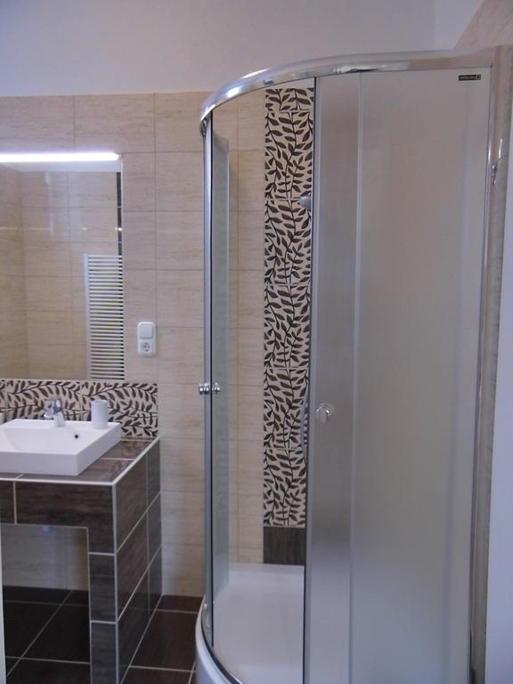 Alfa Apartman Sárvár Zimmer foto